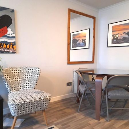Excellent Location - City Centre - Parking - 4 Beds -2 Bedrooms Belfast Exterior foto