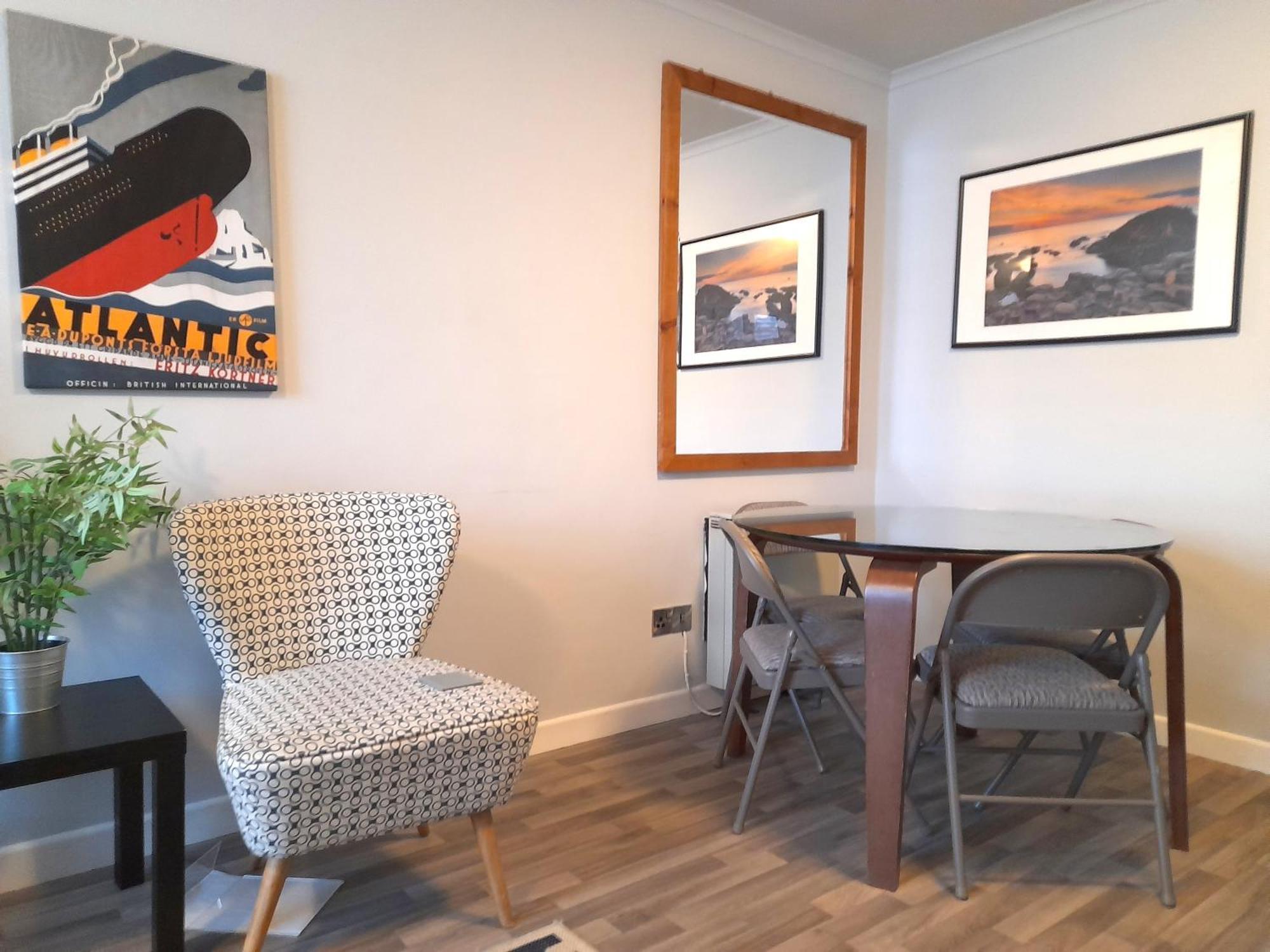 Excellent Location - City Centre - Parking - 4 Beds -2 Bedrooms Belfast Exterior foto
