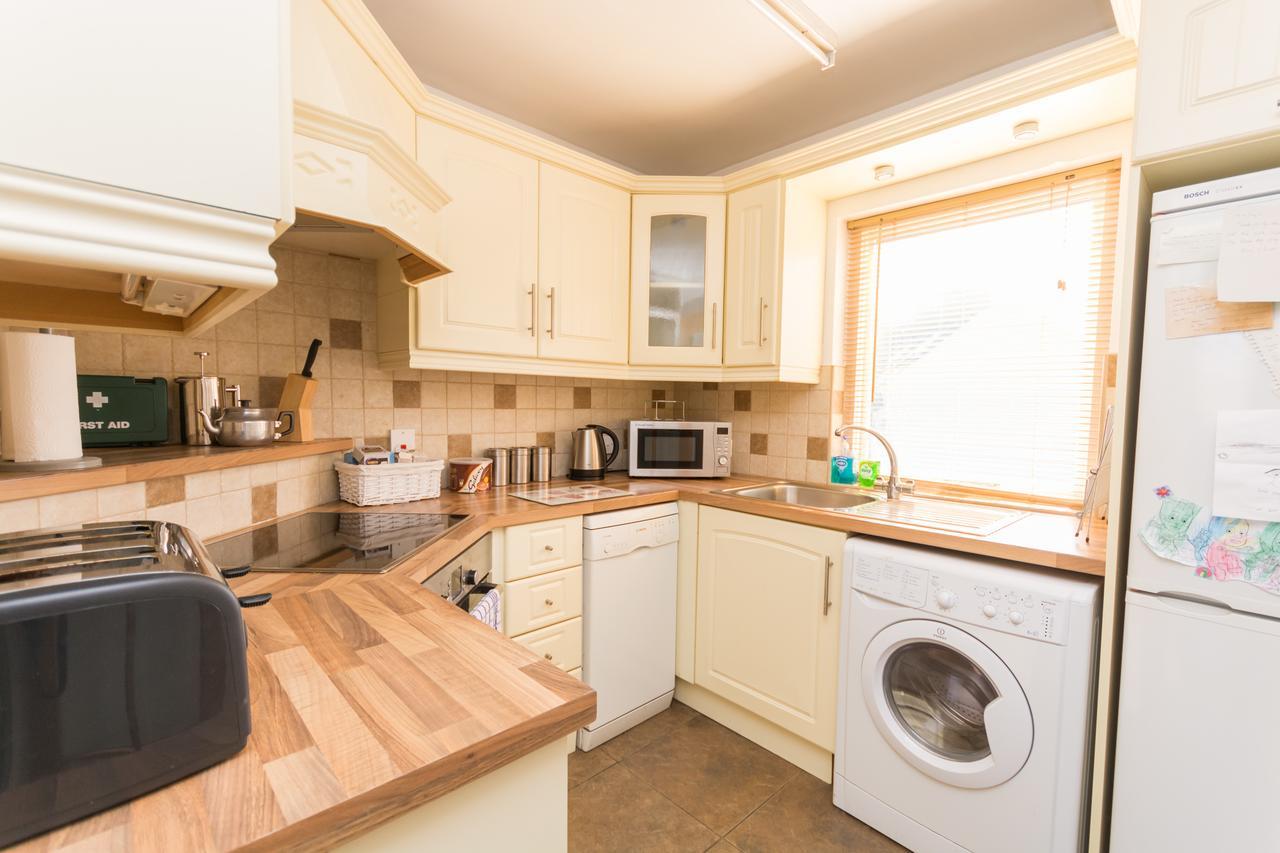 Excellent Location - City Centre - Parking - 4 Beds -2 Bedrooms Belfast Exterior foto